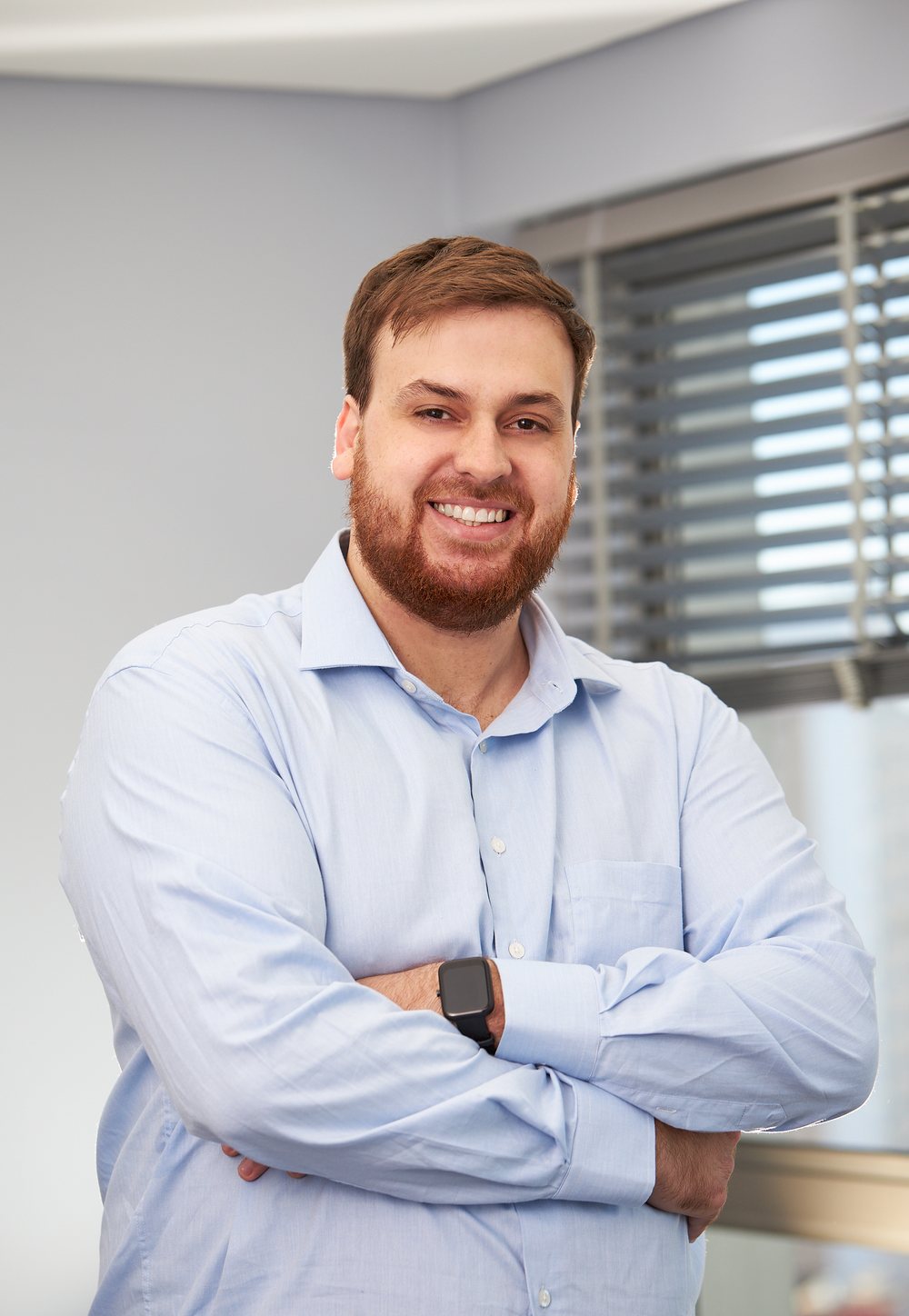 Waldyr Albani Neto, psicólogo, em ambiente de consultório